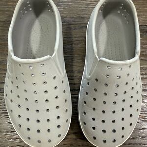 Native Kids Shoes in Light Gray